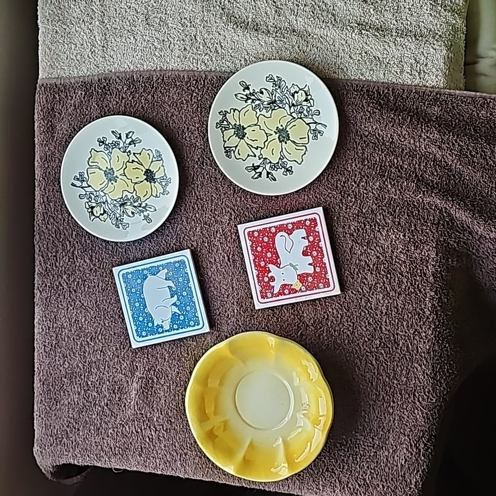 Floral country dish set